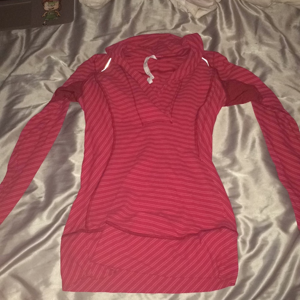 women’s lulu lemon sweater